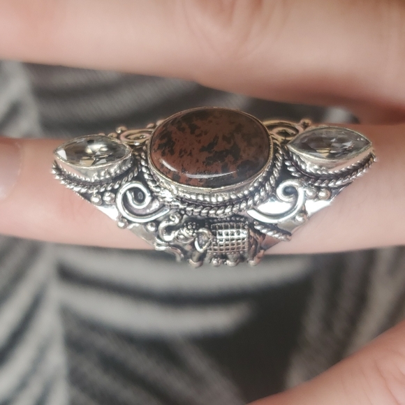 New Mahogany Obsidian & White Topaz 925 Silver Carved Elephant Statement Ring. - Picture 9 of 12